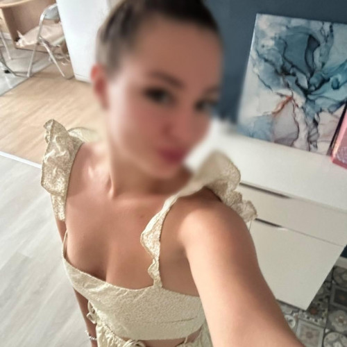 Массажистка Злата, 24 года, Москва - Анкета 113647