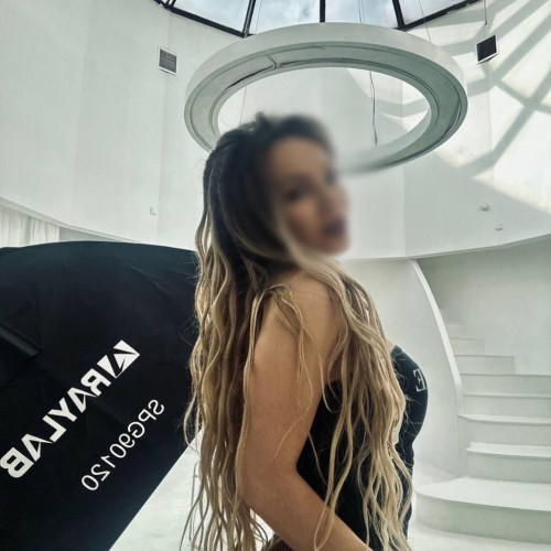 Массажистка Злата, 24 года, Москва - Анкета 113647